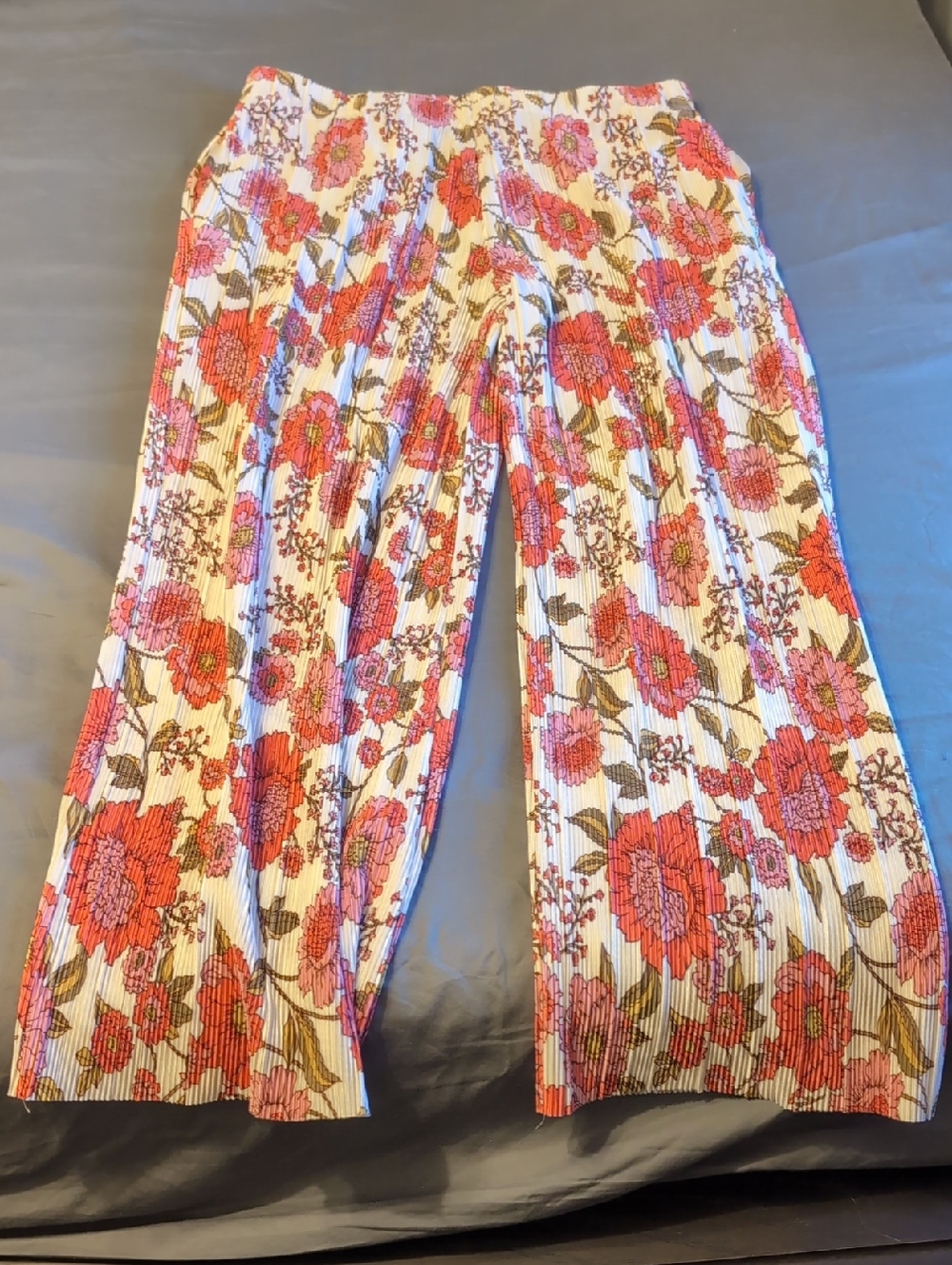 Steve Madden Cream Floral Pleated Pants with Pink Accents